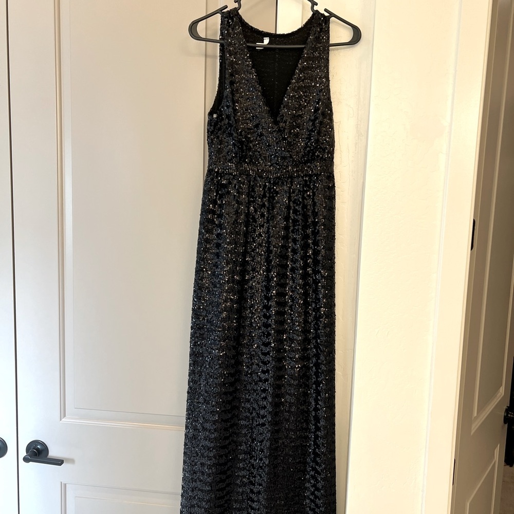 Black long sequenced dress